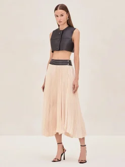 Revel Top