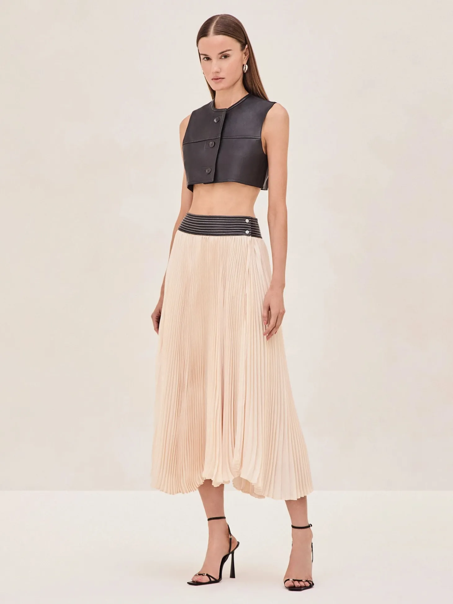 Revel Top
