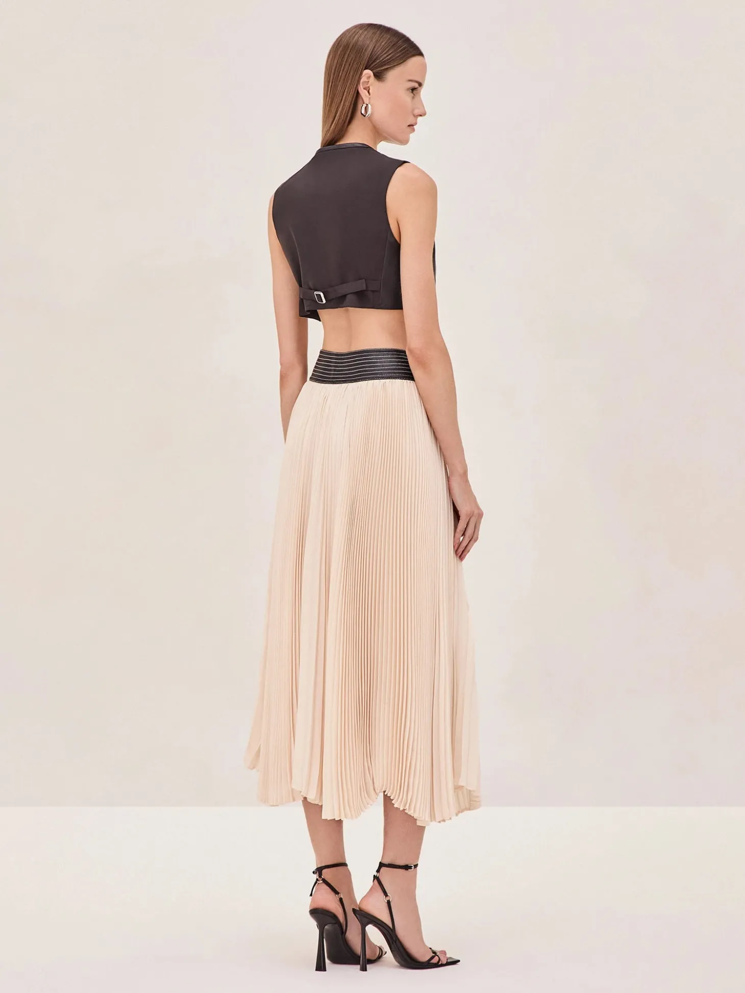 Revel Top